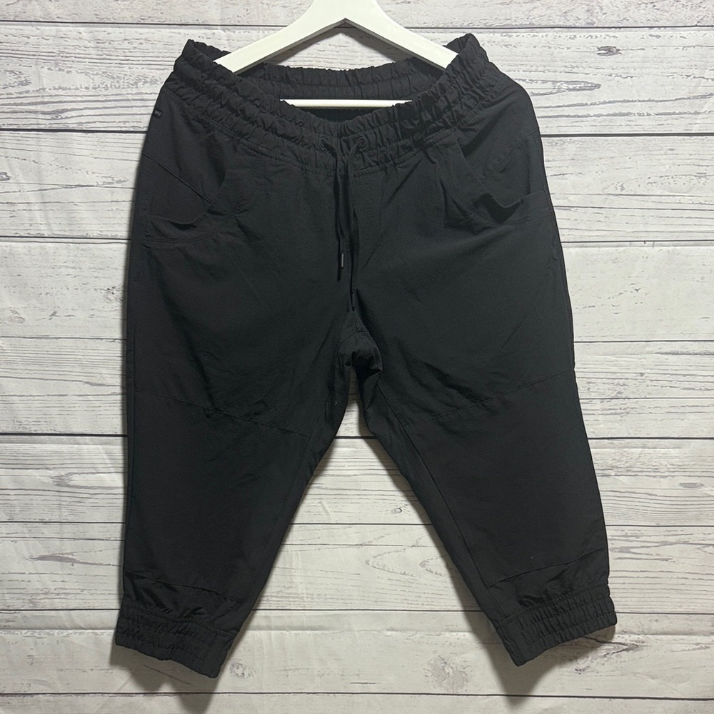 Mec Capri Pants